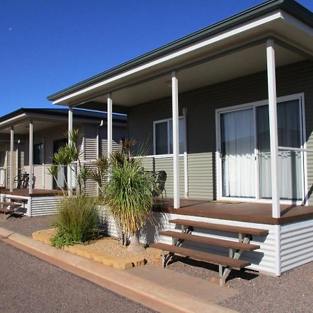 The Sundowner Cabin & Tourist Park 화이앨라 외부 사진